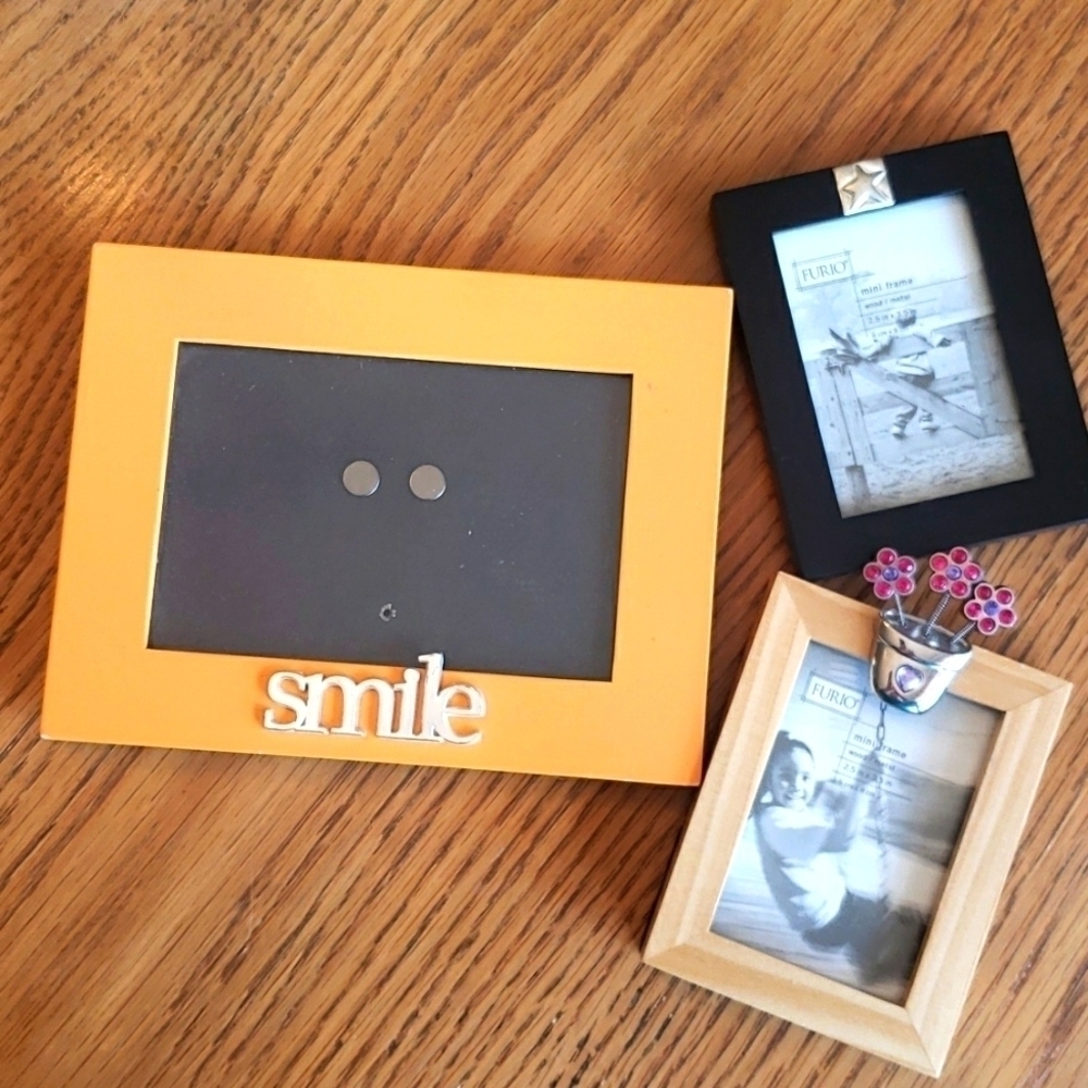NWT 3 Cute Picture Frames Embellishments Star Flowerpot Sparkley Smile